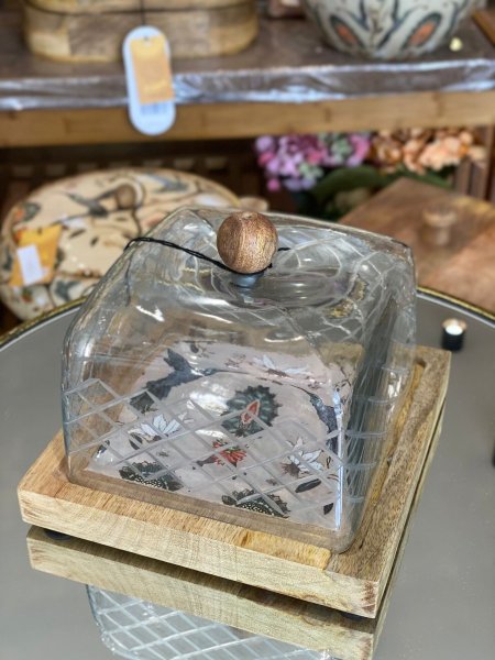 مضيفة غطاء زجاج