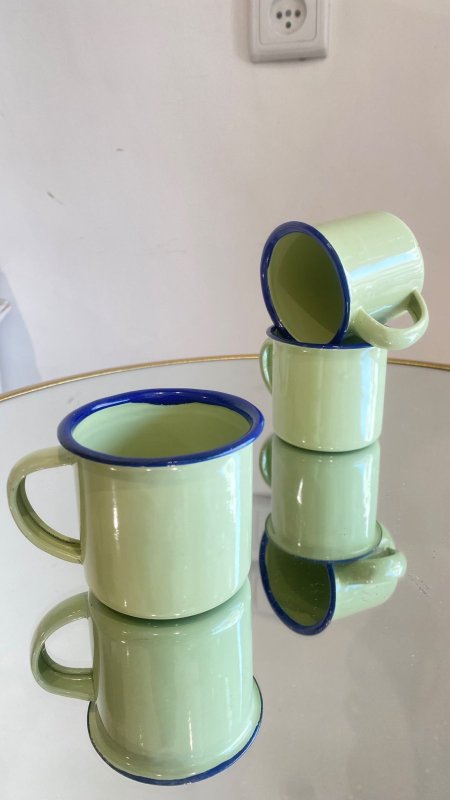 أخضر